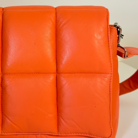 NWT Genuine leather quilted bag - Picture 11 of 11